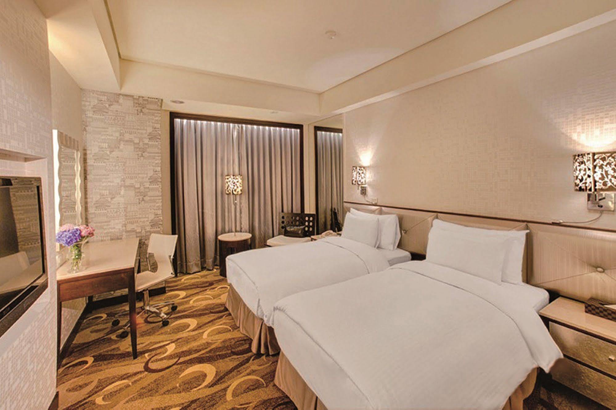 Hej Taipei Arena Hotel Exterior foto